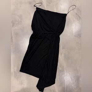 Obakki One-Shoulder Black Dress